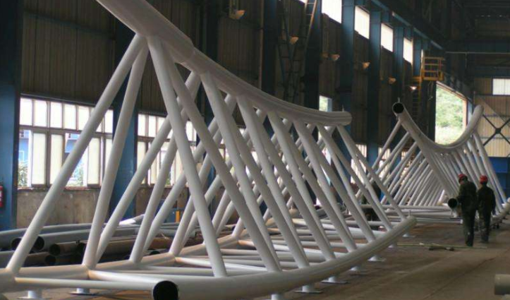 新疆管廊钢结构与桁架结构的管道支架应该如何区分