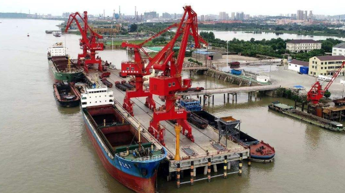 新疆概述露天料场港口封闭问题的实行方法